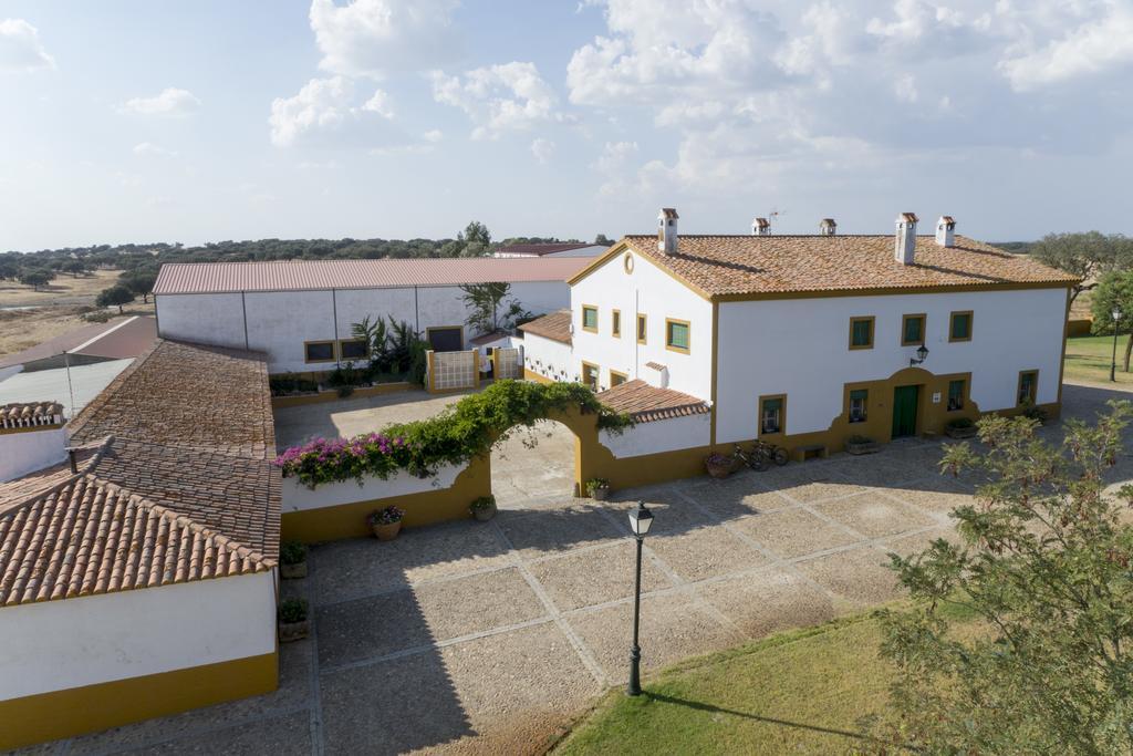 Casa Rural Dehesa De Solana Herrera de Alcantara Exterior photo